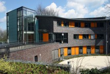 seitliche Ansicht der Ambulanz der Kinder- und Jugendpsychiatrie, Horionstraße 14, 41749 Viersen-Süchteln.